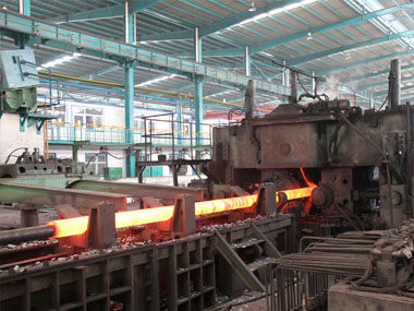 海东无缝钢管厂家生产线